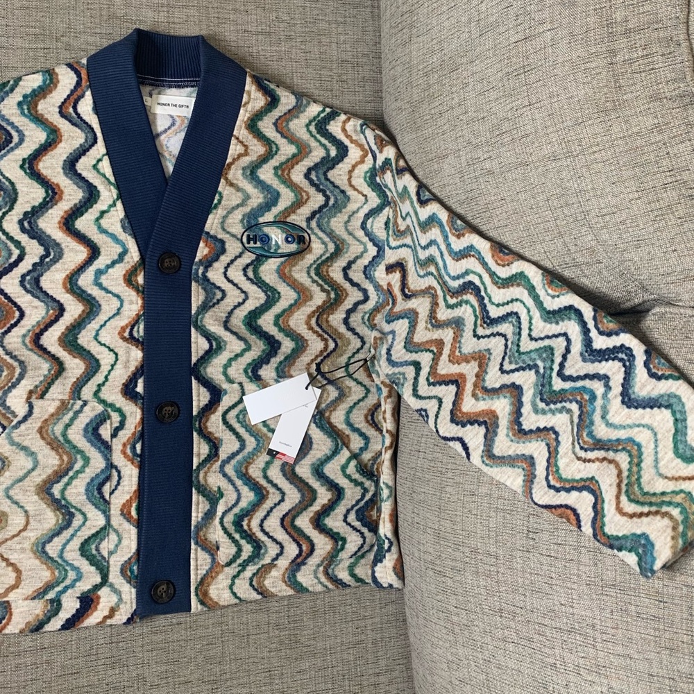 Men’s NWT HONOR THE GIFT Muse Multi-colored Wave Knit Crop Cardigan, Size Large - Picture 8 of 9